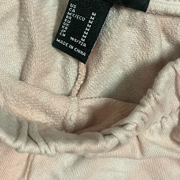 Soft Brand New Forever 21 size medium set - Picture 9 of 9